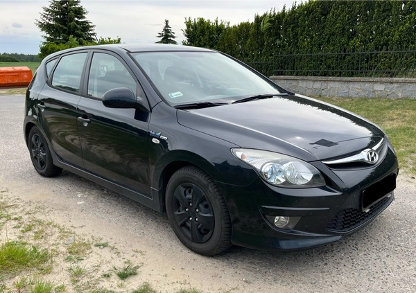 Hyundai I30 cena 21000 przebieg: 190000, rok produkcji 2010 z Maszewo małe 67